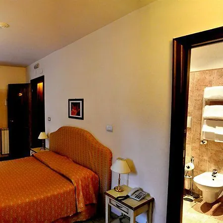 Boncompagni בית הארחה