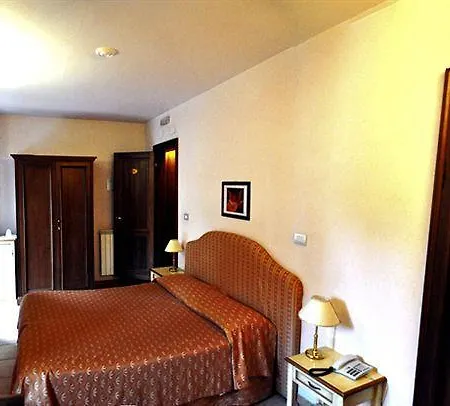 Boncompagni בית הארחה